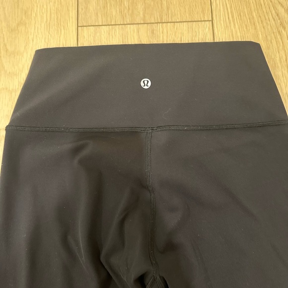 Lululemon Wunder Under Leggings (Black) - Picture 4 of 5